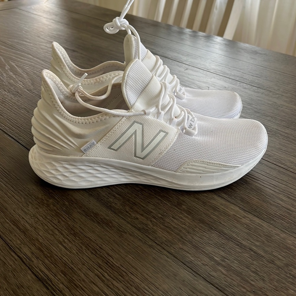 Mens New Balance White ROAV